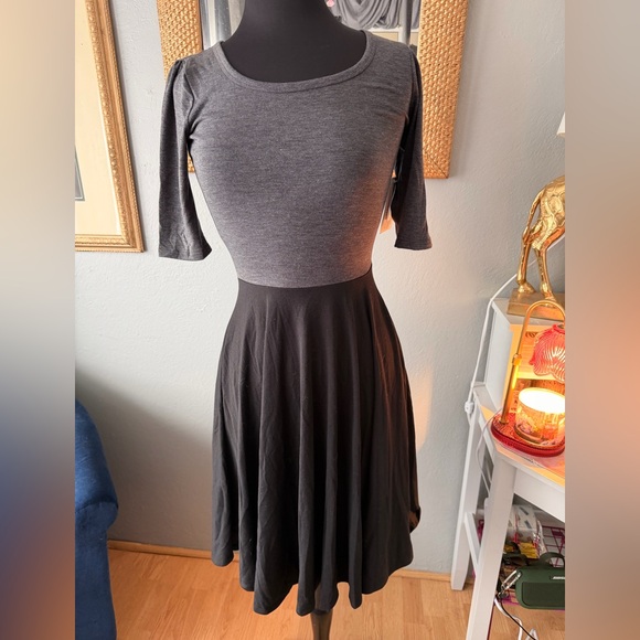 LuLaRoe Dresses & Skirts - NWT!! 🖤☑️ LuLaRoe Charcoal and Black Dress